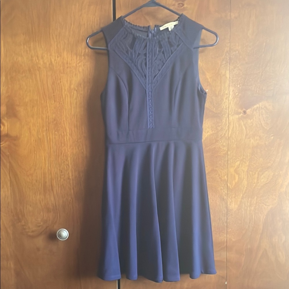 Elegant Navy Blue Sleeveless Dress